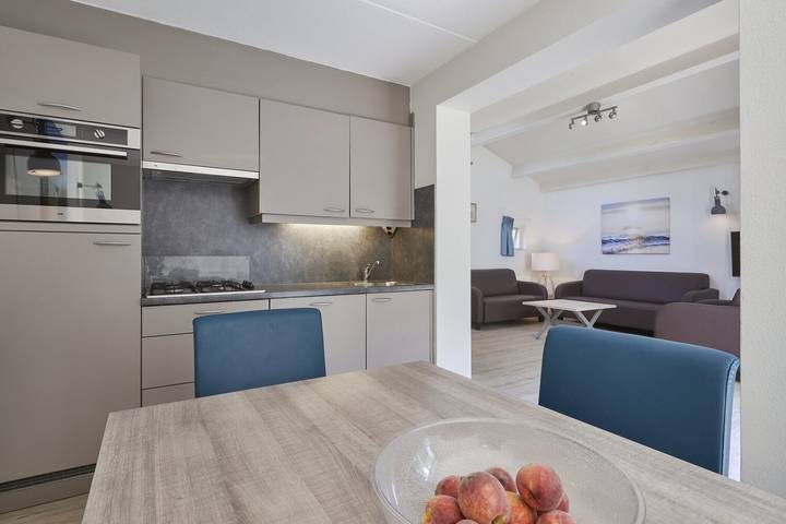 Ferienhaus für 6 Personen, mit Balkon/Terrasse und Terrasse sowie Garten und Pool in Kijkduin - 4