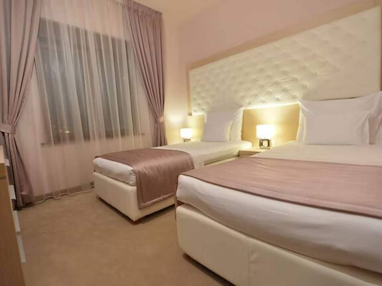 Hel leilighet, Hotel Princ - Two Bedroom Family Suite 106 in Budva, Opština Budva