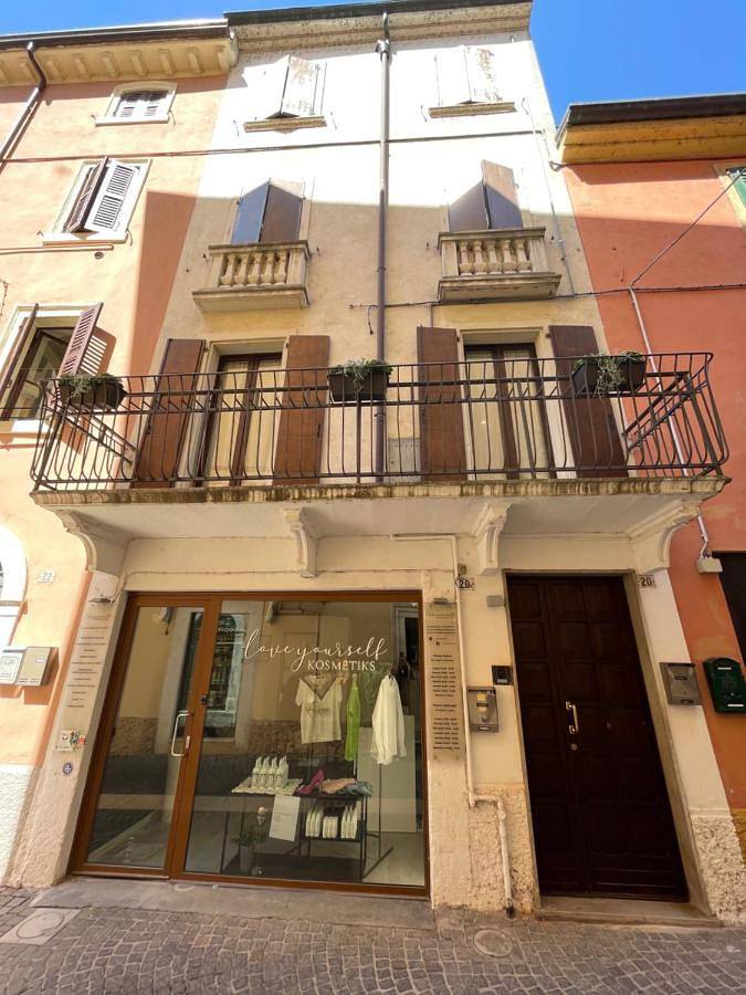 BnB für 2 Personen, mit Ausblick in Peschiera del Garda