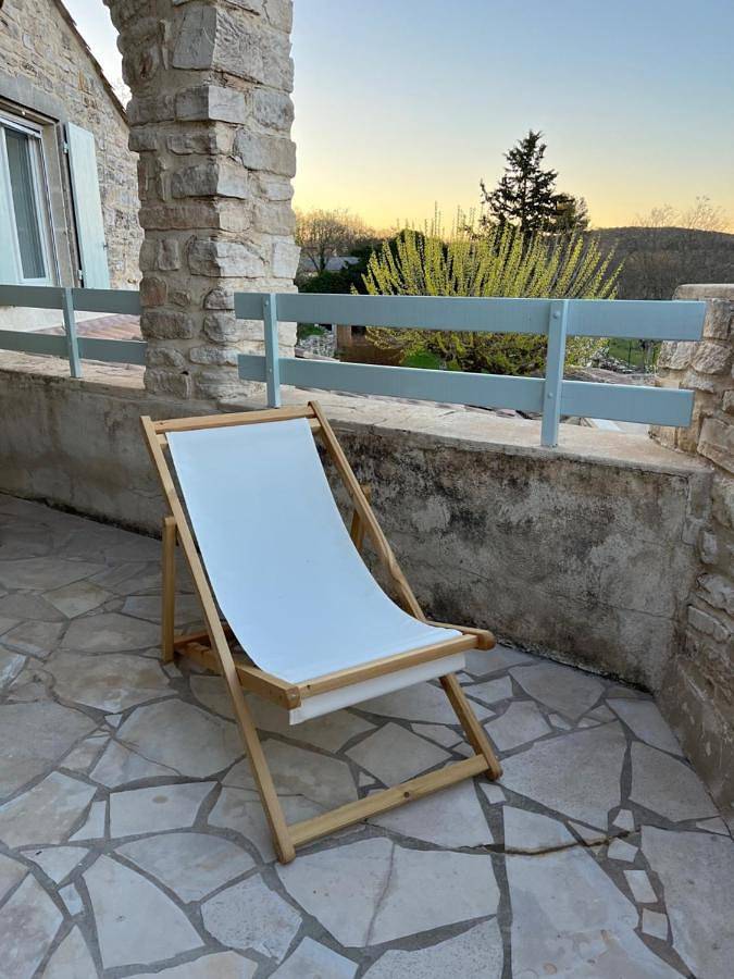 Gîte pour 5 personnes, avec Balcon et Terrasse ainsi que Jardin et Piscine à Saint-Privat-de-Champclos - 3