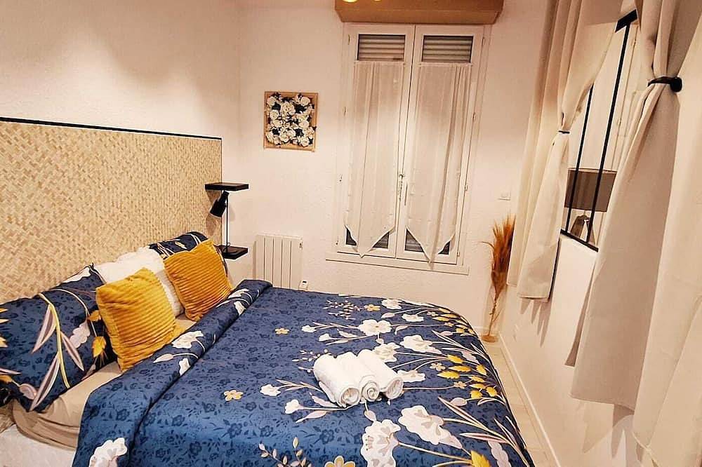 Entire apartment, Attractive, renovated 2-room apartment by the lake in Saint-Jean-d'Angély, Saint-Jean-d'Angély region