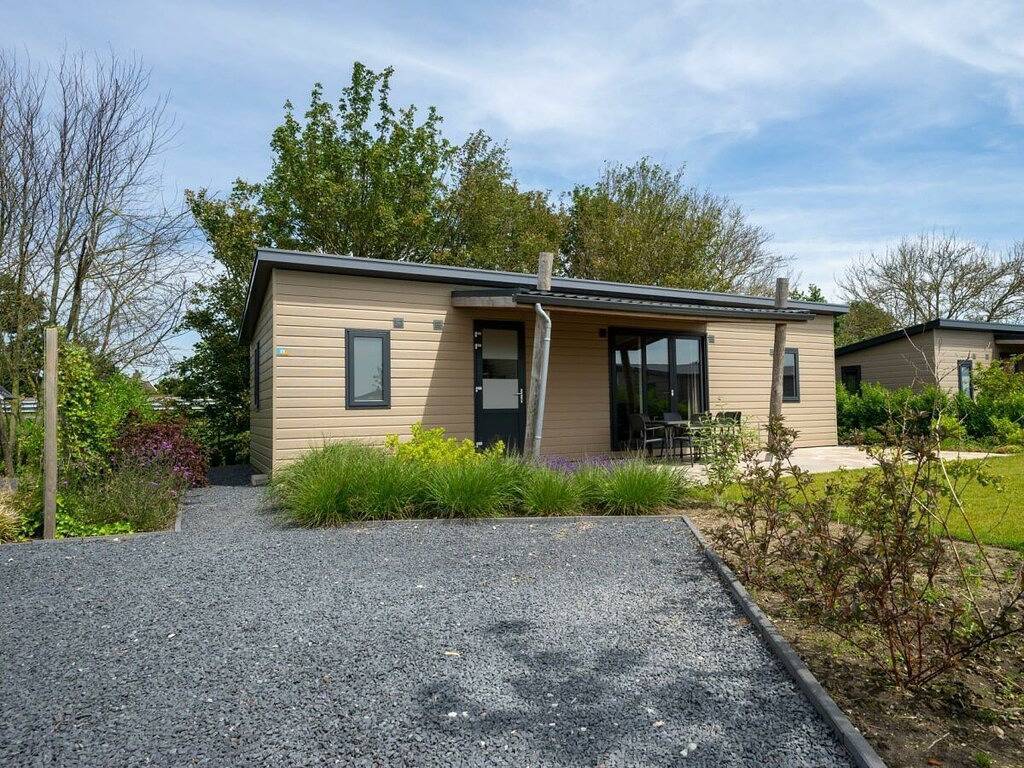 Vakantiehuis in Bovenkarspel met terras in Bovenkarspel, Markermeer
