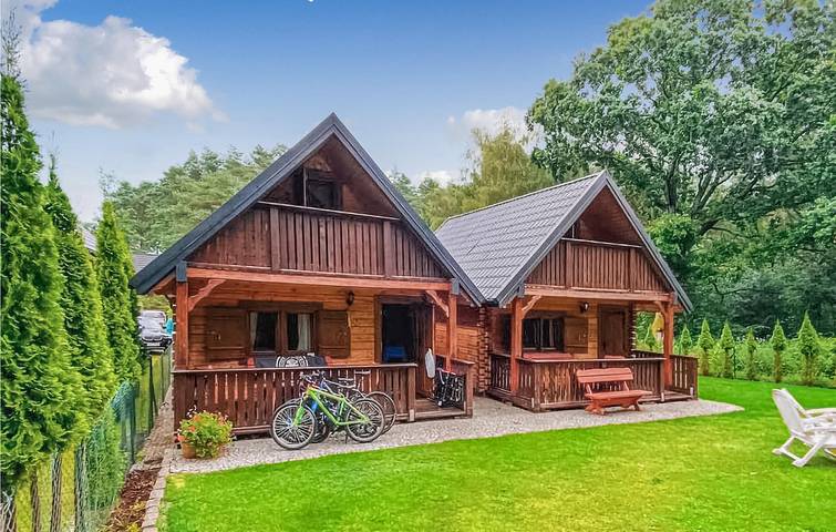 Ferienhaus für 6 Personen mit Terrasse in Powiat Sławieński