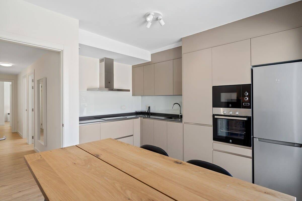 Ganze Ferienwohnung, Sleek Rooftop Penthouse with City & Mountain Views in Los Boliches, Fuengirola