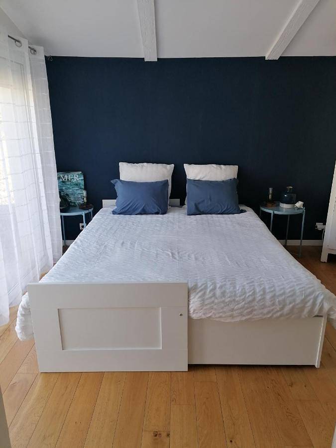 Chambre d’hôte pour 2 personnes, avec Terrasse et Jardin ainsi que Piscine et Vue à Beauchastel