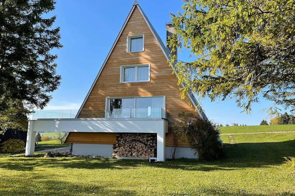 Beautiful holiday home surrounded by nature in District des Franches-Montagnes