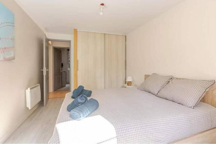 Ganze Wohnung, Cocon du Château - Elegant T3 in the historic heart of Vizille in Vizille, Vercors