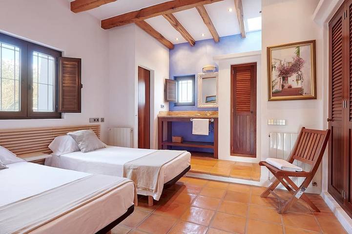 Villa Munt Blanc Ibiza in San Rafael (Ibiza), Sant Antoni de Portmany