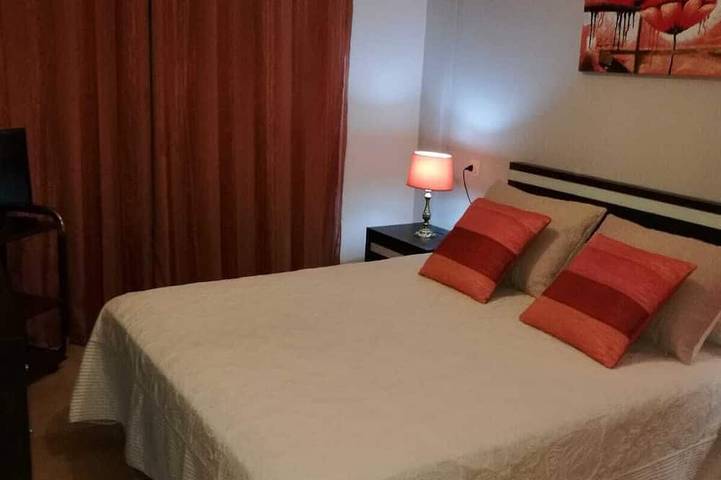 Gîte pour 8 personnes, avec piscine ainsi que jardin et terrasse à Sanxenxo - 2