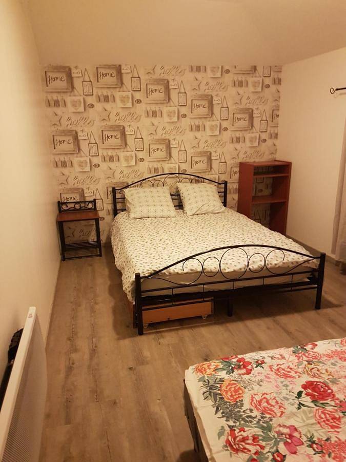 Location de vacances pour 10 personnes, avec vue et jardin à Hauterives - 4