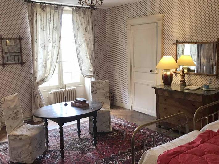 Location de vacances pour 2 personnes, avec jardin ainsi que vue et piscine à Ballan-Miré - 3