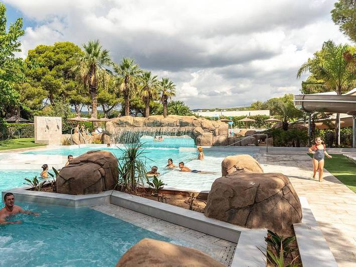 Camping El Garrofer - Mobilheim 5 personen - Mobilheim | Comfort | 3 Schlafz. | 5 Pers. | Terrasse Lounge | Clim. in Sant Pere de Ribes, Garraf
