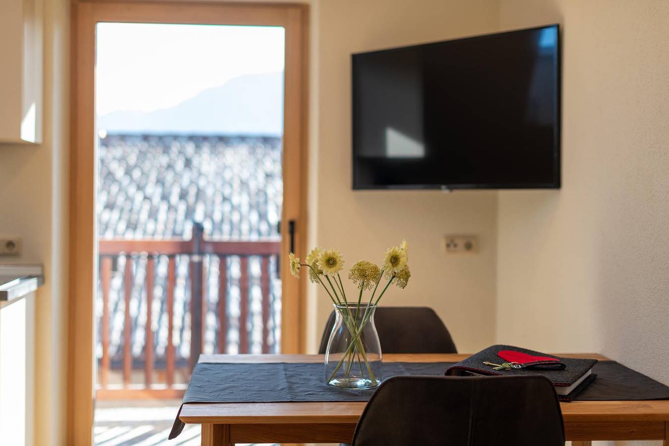 Entire apartment, Apartment 'Weinangerhof Nussbaum' with Mountain View, Wi-Fi and Air Conditioning in St. Pauls, Eppan an der Weinstraße