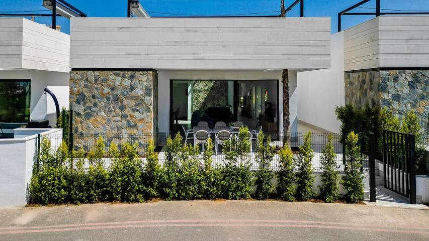 Chalet para 8 personas, con piscina además de jardín y jacuzzi en Campo de Cartagena - 2