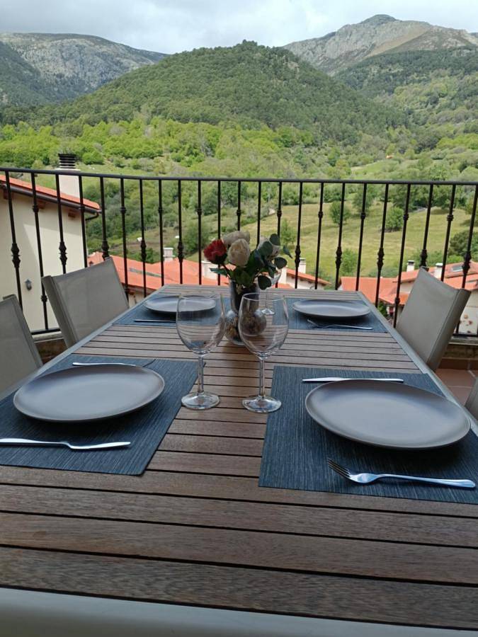 Gîte pour 4 personnes, avec balcon ainsi que piscine et vue à Mijares - 4