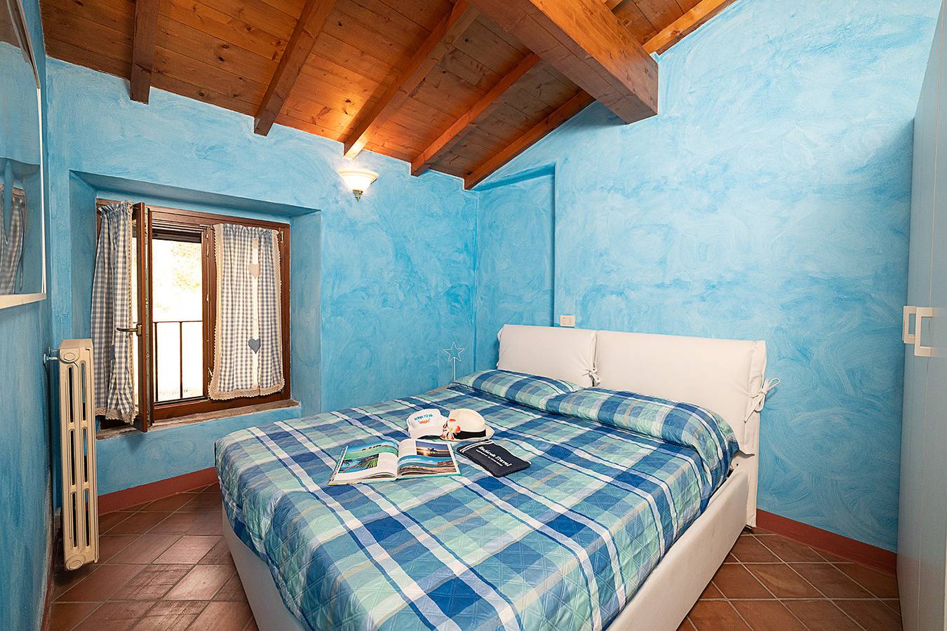Regarda-Wunderschöne Landhaus" Nocino 1",Umarmt von Weinbergen und Olivenbäumen in Lazise, Gardasee-Berge
