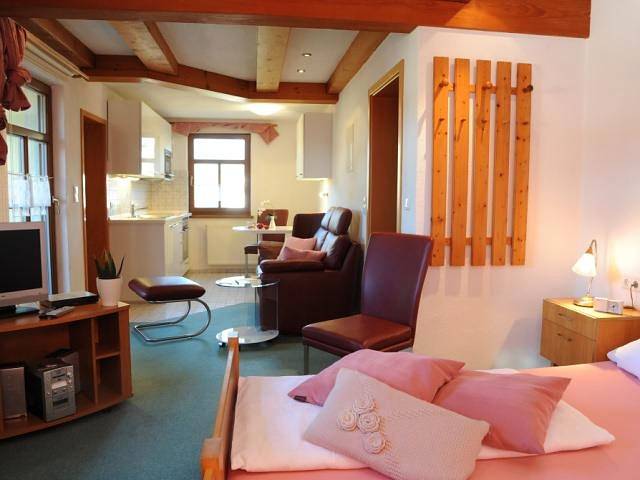 Ferienwohnung für 2 Personen, mit Balkon/Terrasse und Balkon sowie Garten in Oberes Maintal - Coburger Land - 4
