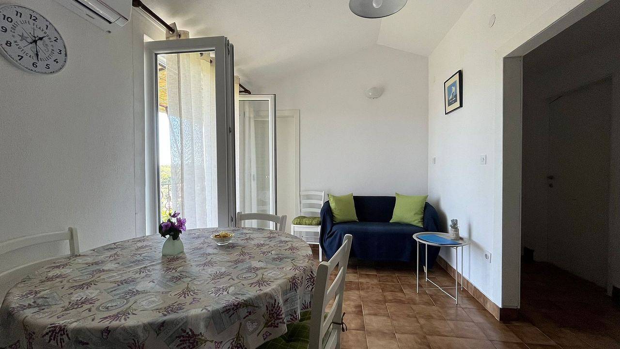 Ganze Ferienwohnung, Ferienwohnung für 5 Personen (49 m²) in Maslinica in Maslinica, Solta