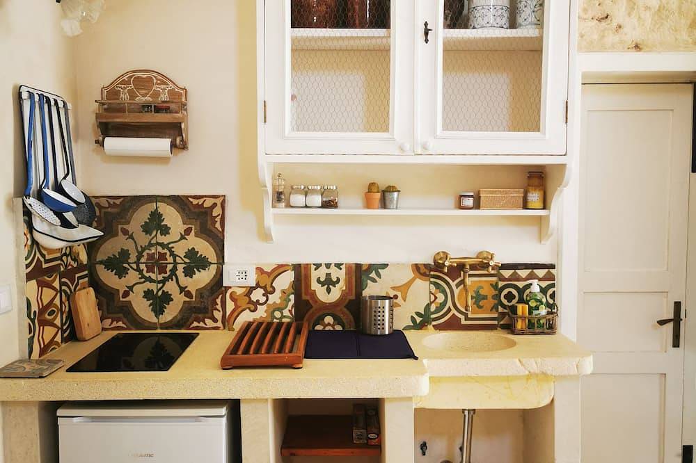 Independent apartment in an old house five minutes from the sea in Andrano, Lecce Provinz