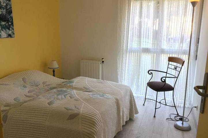 Gîte pour 4 personnes, avec jardin et terrasse dans Plage Sables Blancs - 2