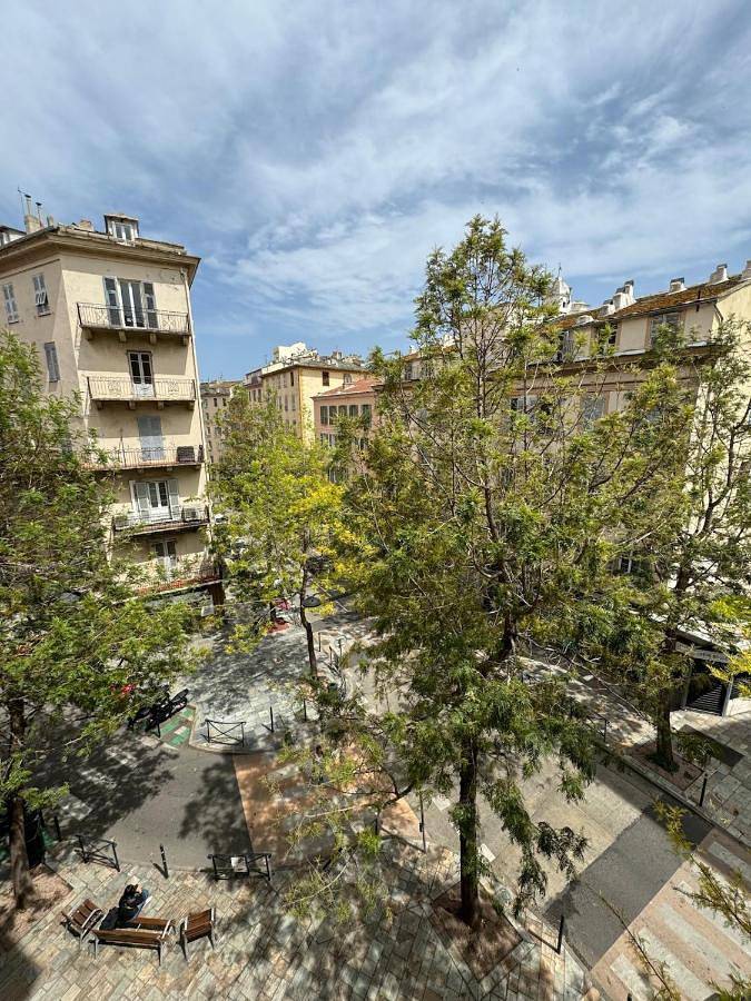 Gîte pour 2 personnes, avec terrasse dans Cinema Le Studio Bastia - 2