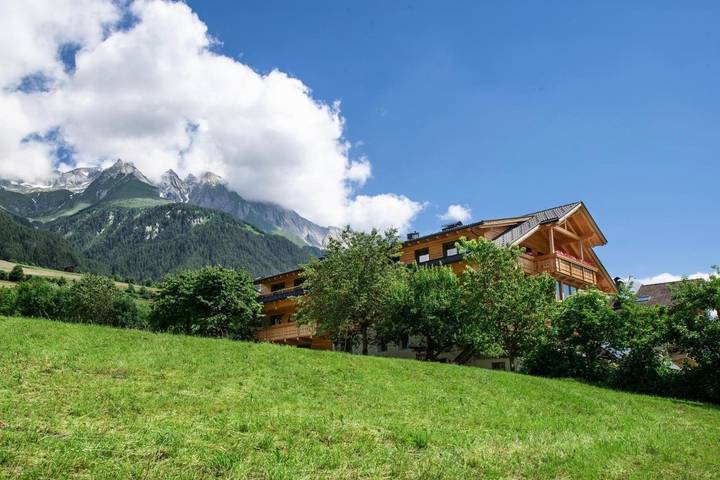 Ferienhaus für 4 Personen, mit Garten und Ausblick in Virgen