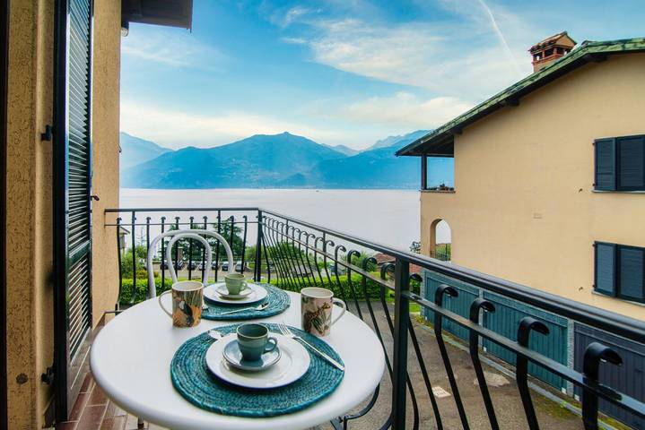 Ferienwohnung für 4 Personen, mit Seeblick und Balkon - 1
