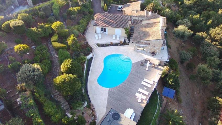 Villa pour 6 personnes, avec piscine et sauna ainsi que vue et jardin, animaux acceptés à Biot - 2