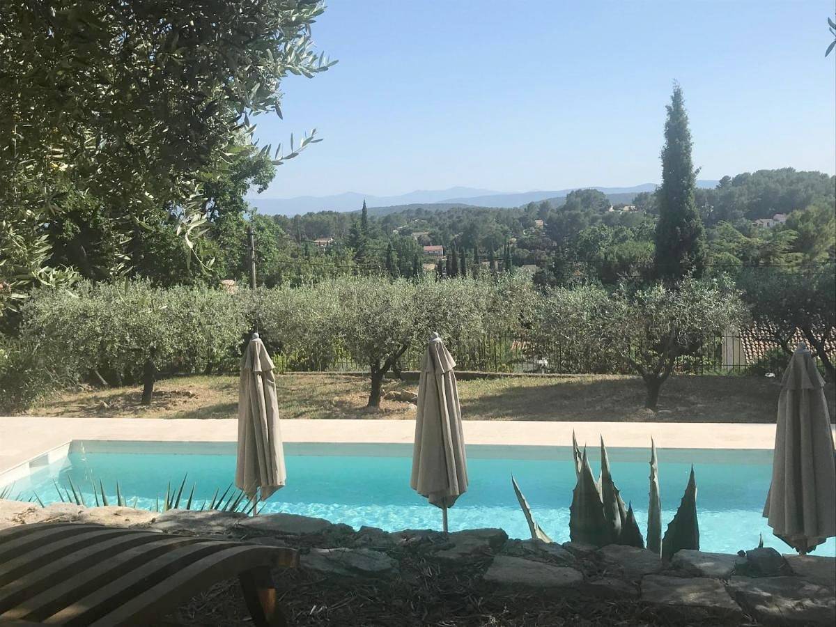 King Room with Garden View in Flayosc, Région de Draguignan