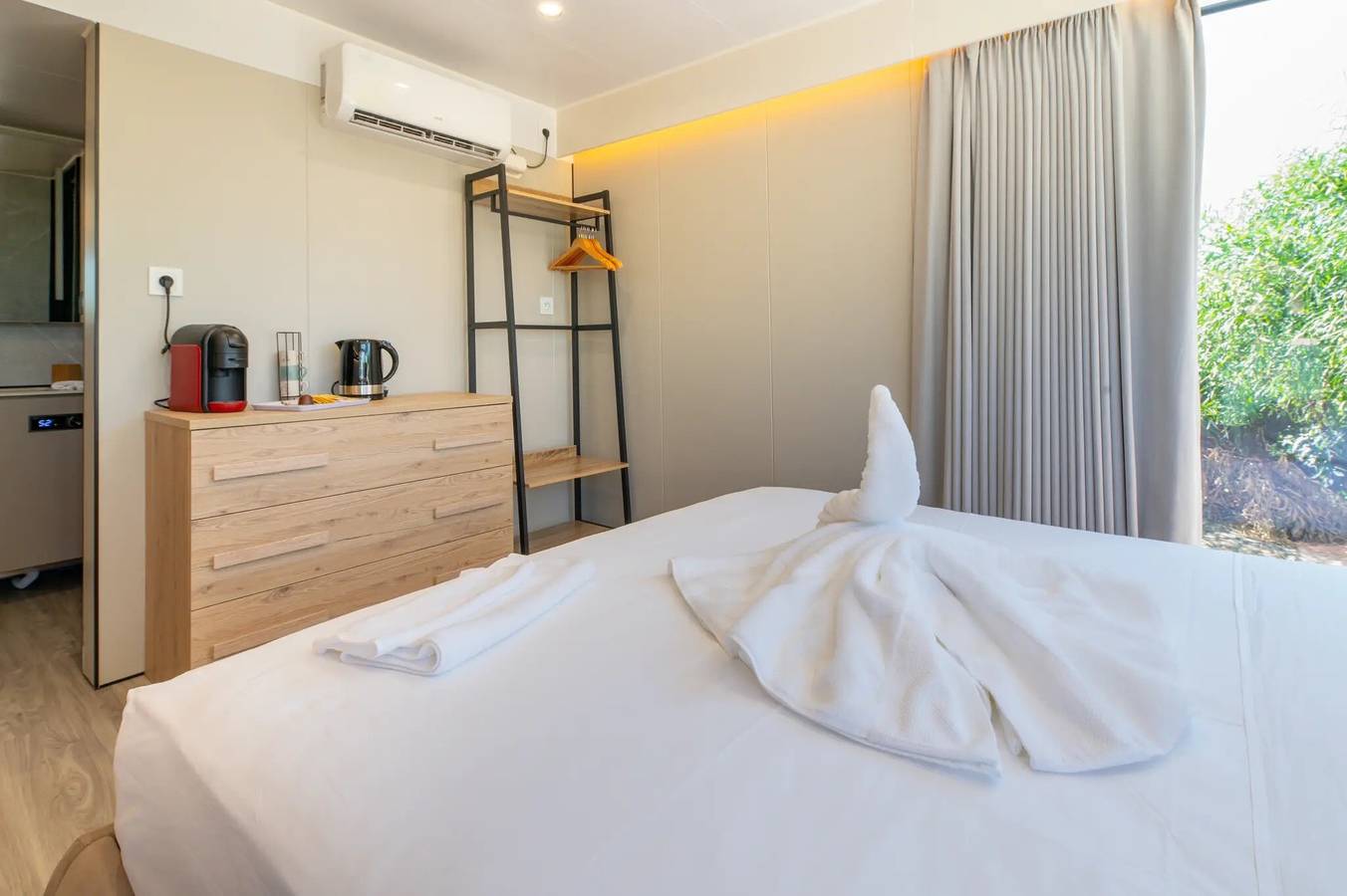 Chambre d’hôtes « Futura 1 - Maison du Futur 1 » à Borgo, à 50 m de la plage in Borgo, Région de Bastia