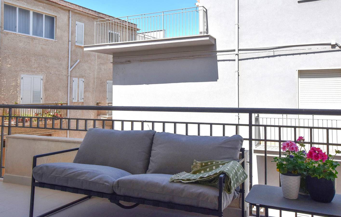 Appartamento intero, Appartamento vista mare con terrazza e WiFi | Vicino a spiaggia e ristoranti in Trappeto, Provincia di Palermo