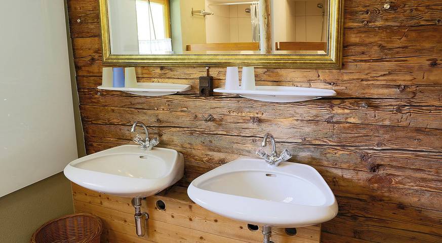 Zillertaler Ski- und Wanderhütte in Finkenberg, Zillertaler Alpen