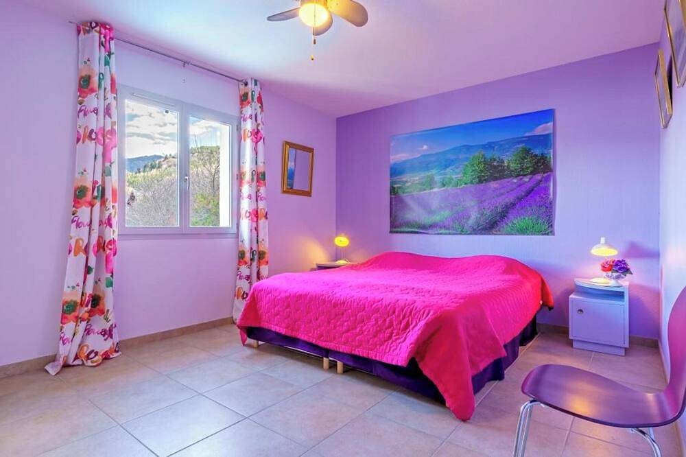 Villa resort ideal for groups and families with lake and mountain views, swimming pool, sauna in Savines-le-Lac, Écrins National Park