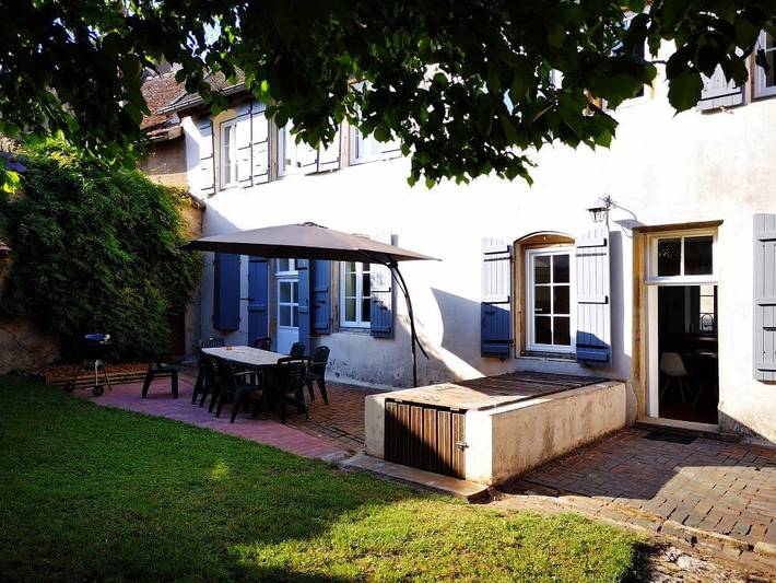Gîte pour 12 personnes, avec Terrasse et Jardin en Bourgogne