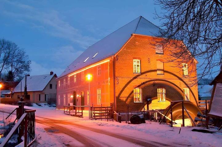 Ferienwohnung für 12 Personen, mit Terrasse und Sauna sowie Garten in Nordwestuckermark