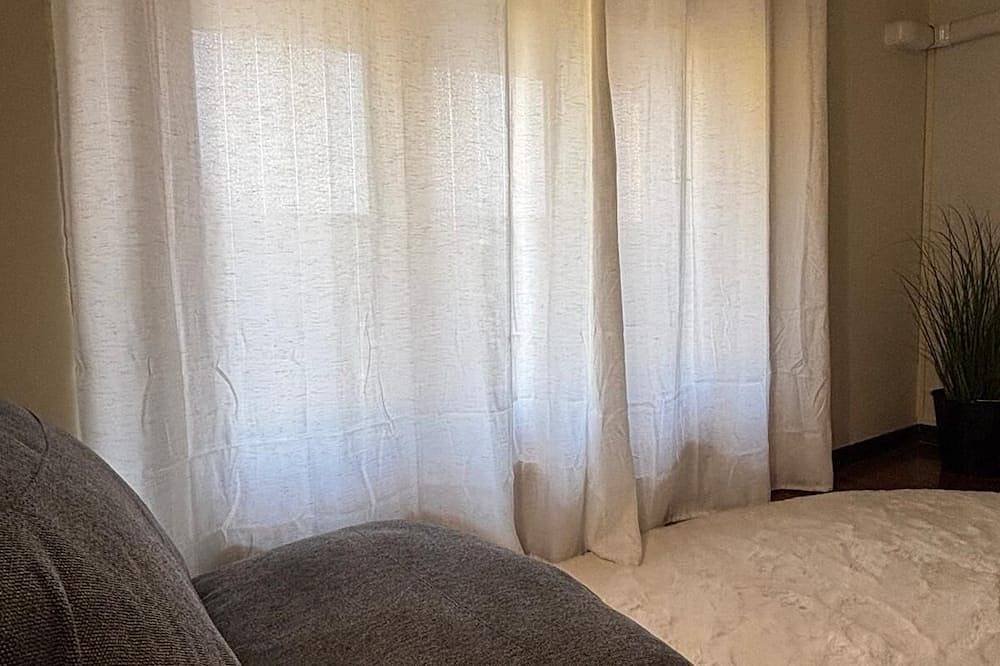 Ganze Wohnung, Cozy attic near station and city center in Ivrea, Canavese
