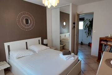 Villa voor 8 Personen in La Madrague, Hyeres, Afbeelding 3