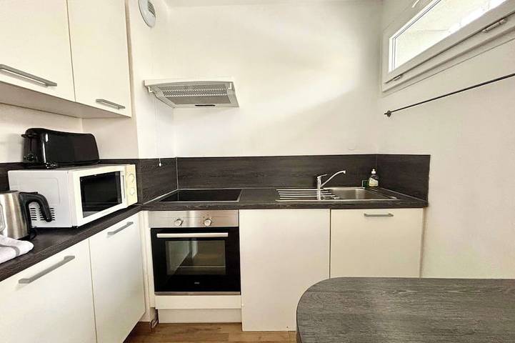 Appartement entier, Studio near Basel Airport in Saint-Louis, Région de Mulhouse