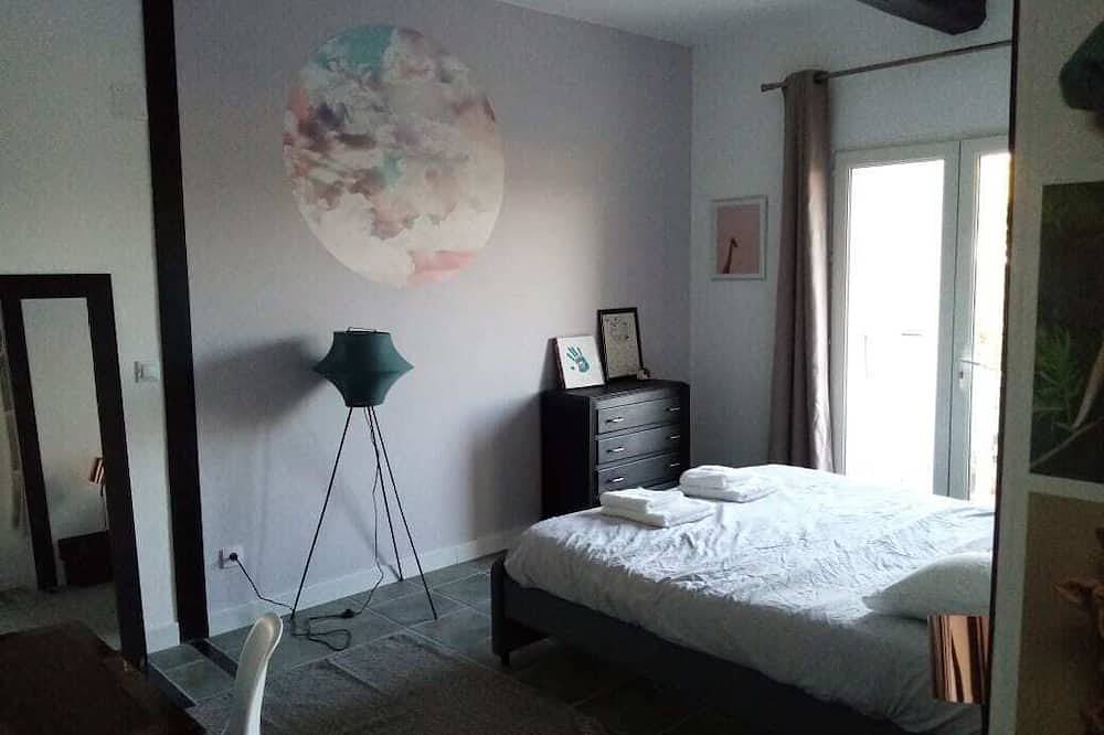 Gîte, 102 m2, large private terrace.  Swimming pool/parking area on the property in Saint-Nazaire-d'Aude, Mittelmeerküste (Frankreich)