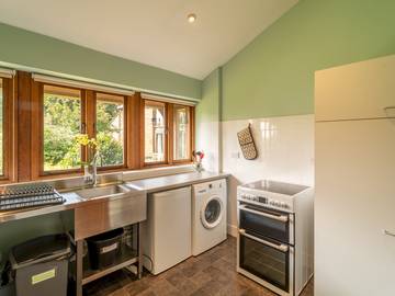 Glamping for 4 People in The Cotswolds, South East England, Photo 2