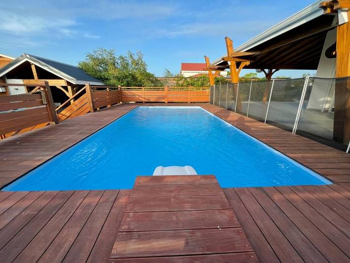 Location de vacances pour 7 personnes, avec piscine ainsi que jardin et vue, adapté aux familles à Anse-Bertrand - 4