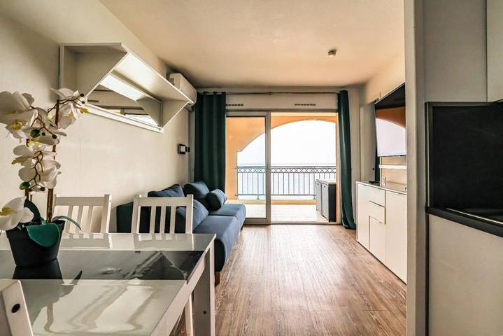 Gîte pour 4 personnes, avec piscine et terrasse dans Office De Tourisme Cannes La Bocca - 2