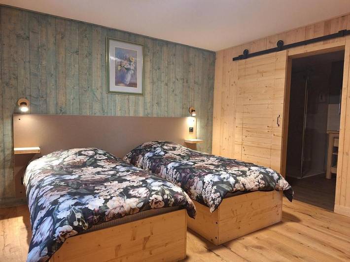 Location de vacances pour 2 personnes, avec vue et jardin à Château-Chalon - 3