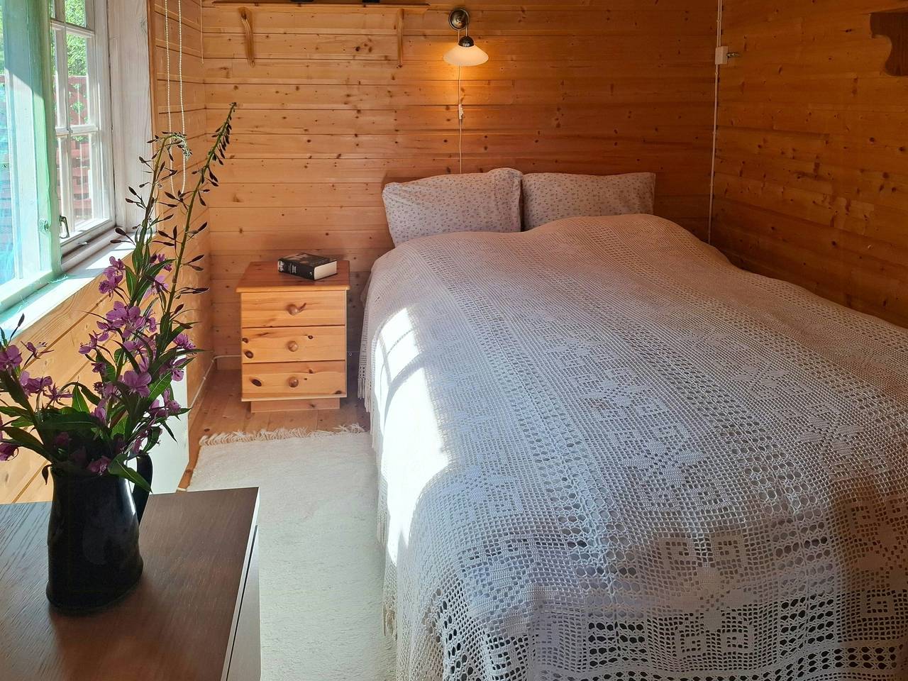 Familienhütten bei einem Wasserfall in Bjorli in Bjorli, Lesja