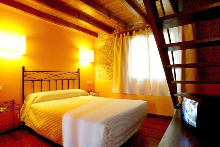 Casa rural para 2 personas, con jardín en Els Ports - 3