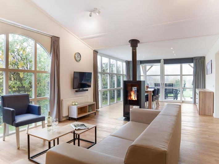 Ferienhaus für 6 Personen, mit Terrasse und Sauna sowie Garten und Pool, mit Haustier in Brouwershaven - 4