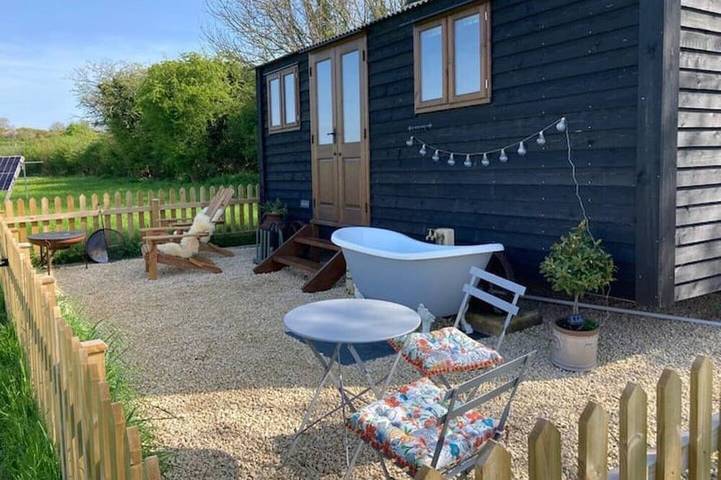 Glamping for 2 people, with garden and terrace in Somerset