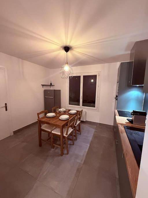 Appartement entier, Appartement spacieux in L'Arbresle, Lyon et ses environs