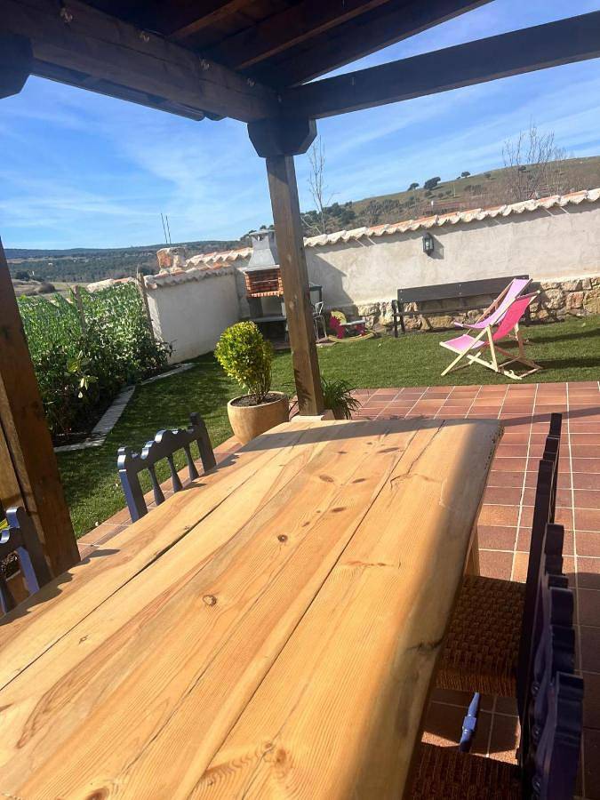 Casa rural para 7 personas, con Terraza y Jardín además de Piscina y Vistas en Ituero y Lama - 4