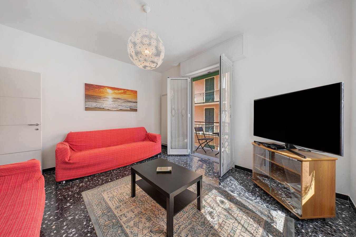 Appartamento intero, Appartamento '5 Posti Letto' con balcone e Wi-Fi in Moneglia, Riviera di Levante